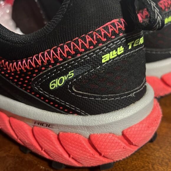 🔥🔥 New Balance 610 v5 All Terrain Techride Running Trail Shoes Women Size 7B - Picture 12 of 16